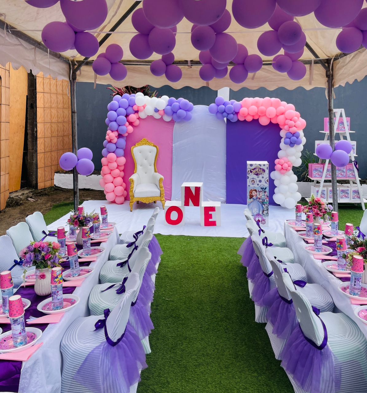 Classic 1st birthday decoration B-Unique
